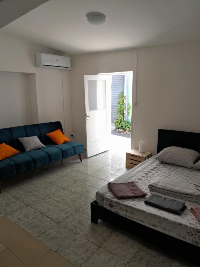 Kazhotel - Au Centre Ville De Saint-Denis Dış mekan fotoğraf