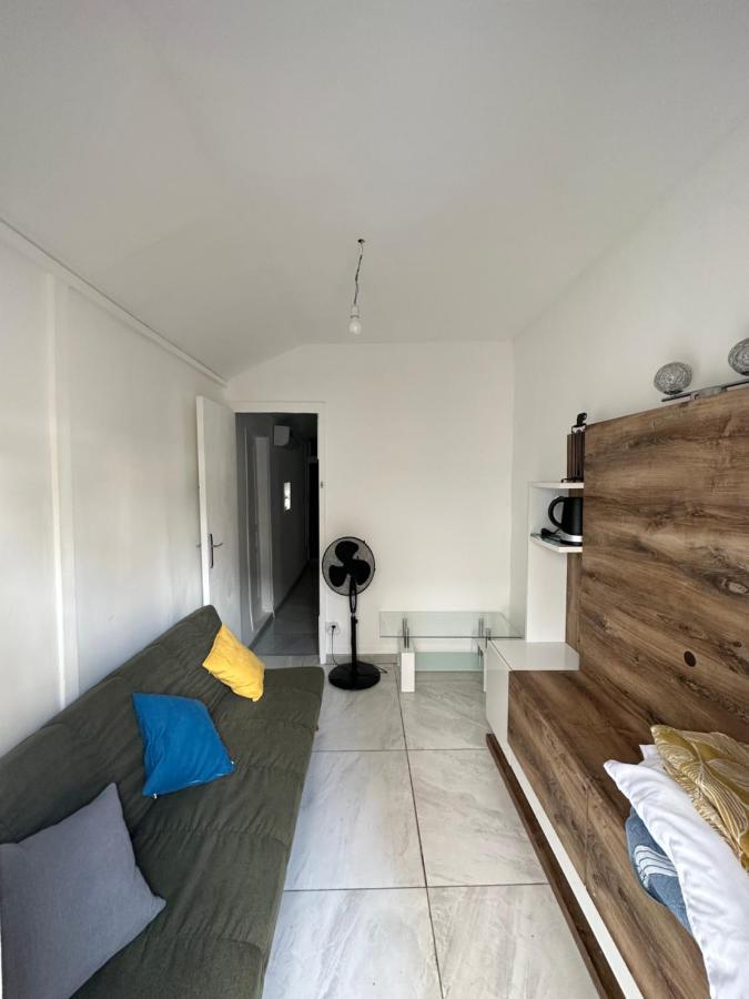 Kazhotel - Au Centre Ville De Saint-Denis Dış mekan fotoğraf